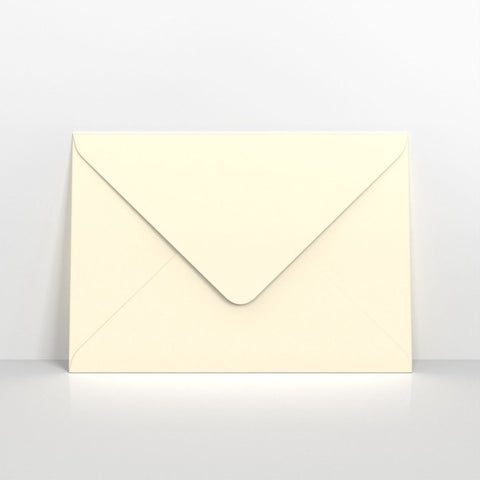 GCC4IVY - Ivory Coloured Gummed V Flap Envelopes - Greeting Card Envelopes